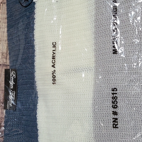 Evelyn Taylor Open Front Colorblock Cardigan - Picture 5 of 5